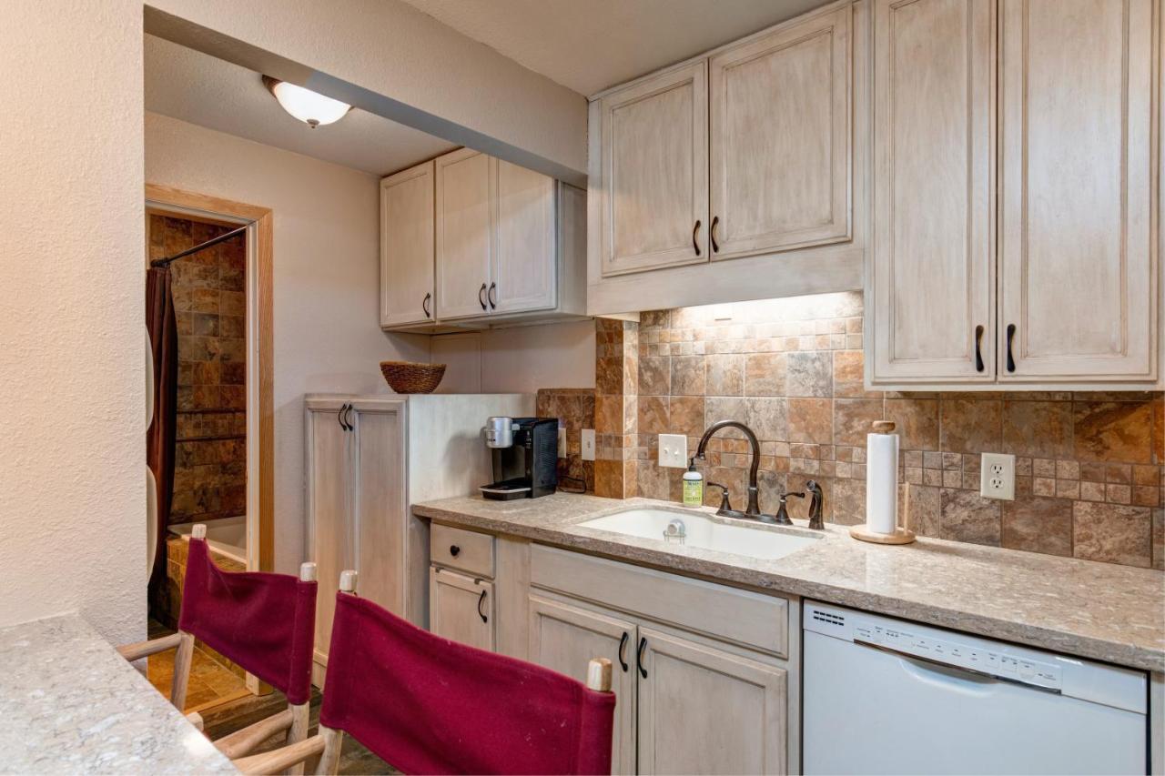 Red Pine Villa Park City Bagian luar foto