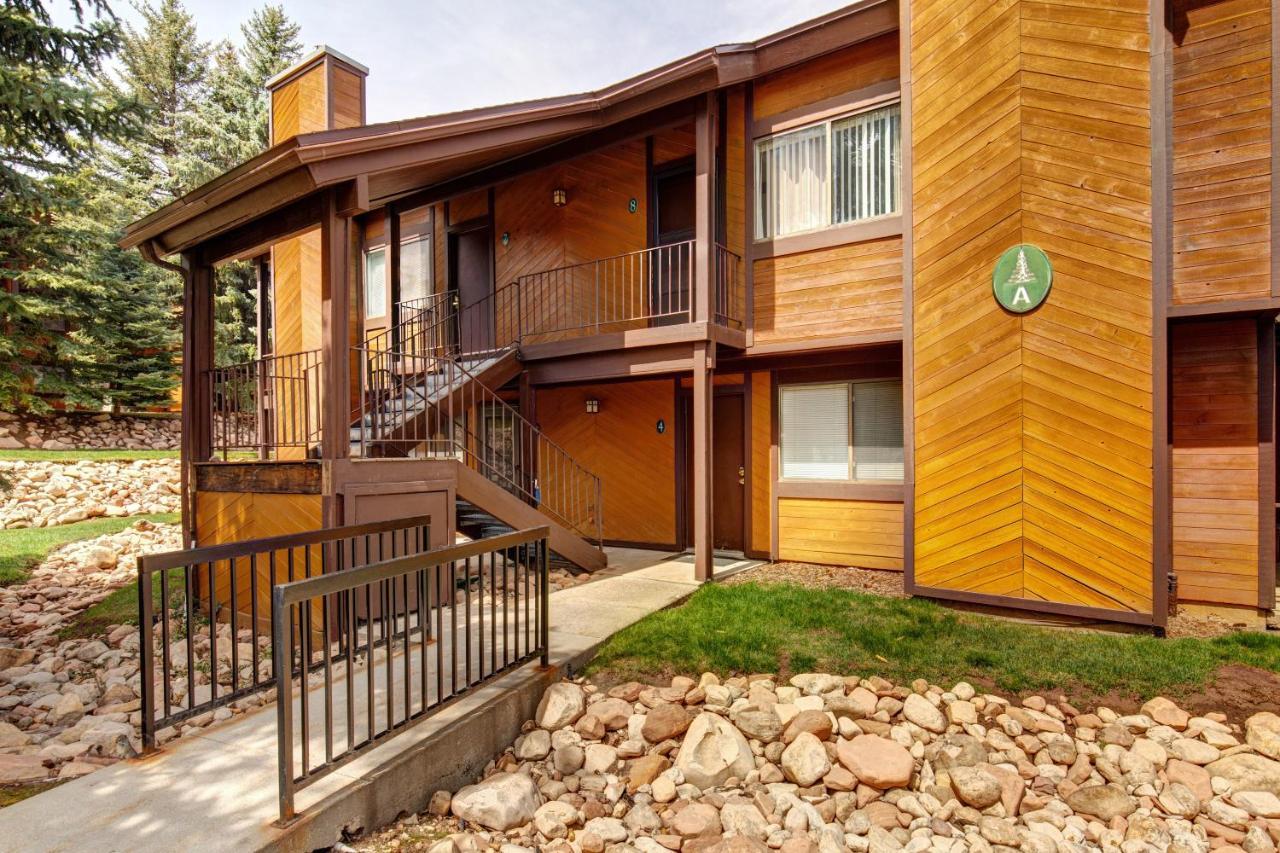 Red Pine Villa Park City Bagian luar foto