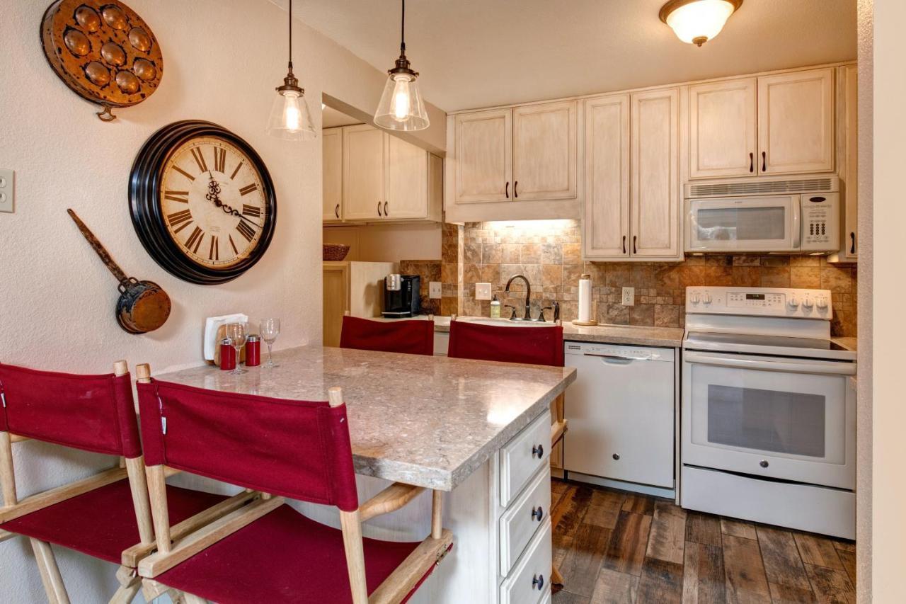 Red Pine Villa Park City Bagian luar foto