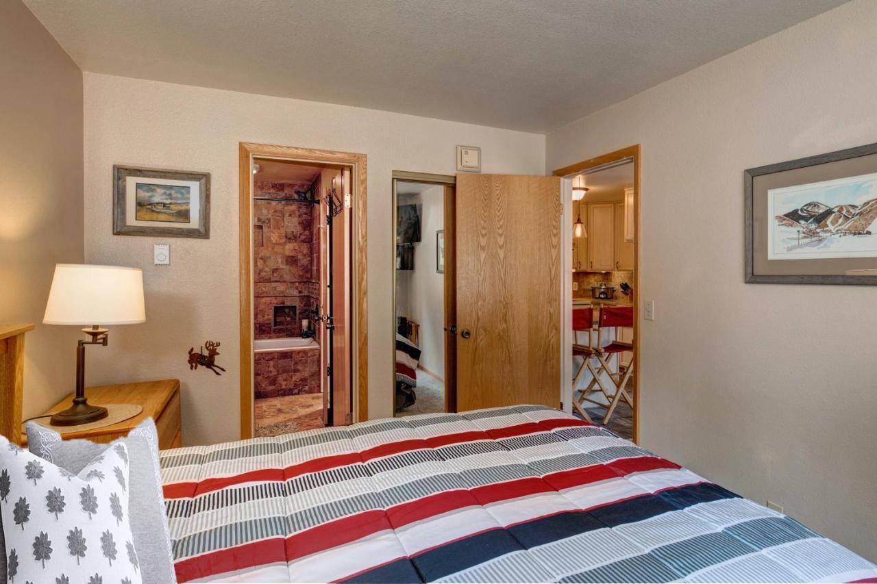 Red Pine Villa Park City Bagian luar foto