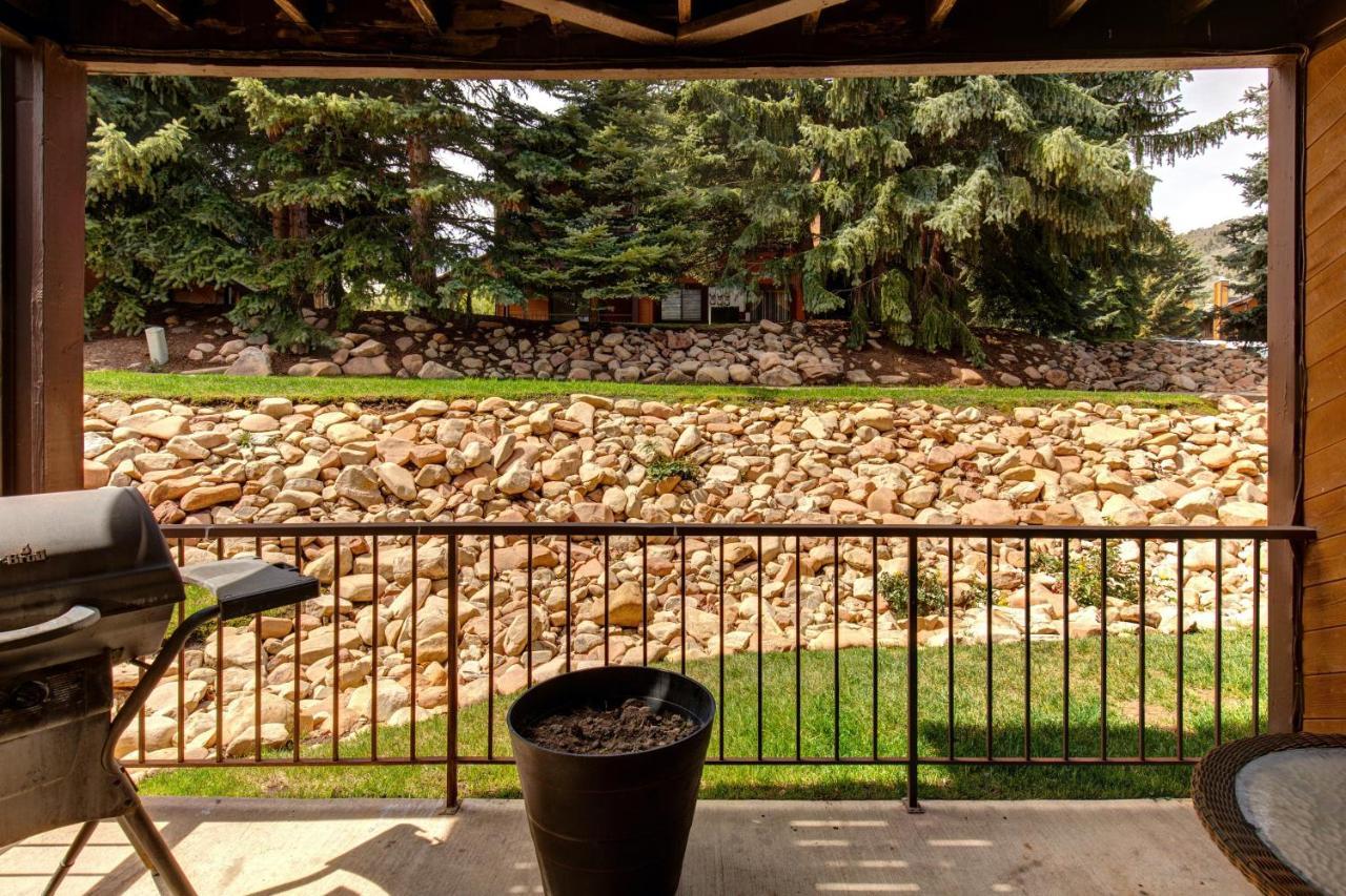 Red Pine Villa Park City Bagian luar foto