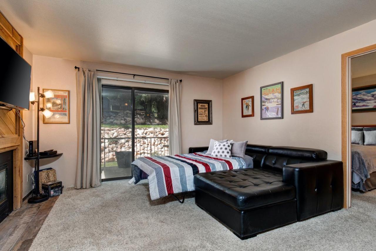 Red Pine Villa Park City Bagian luar foto