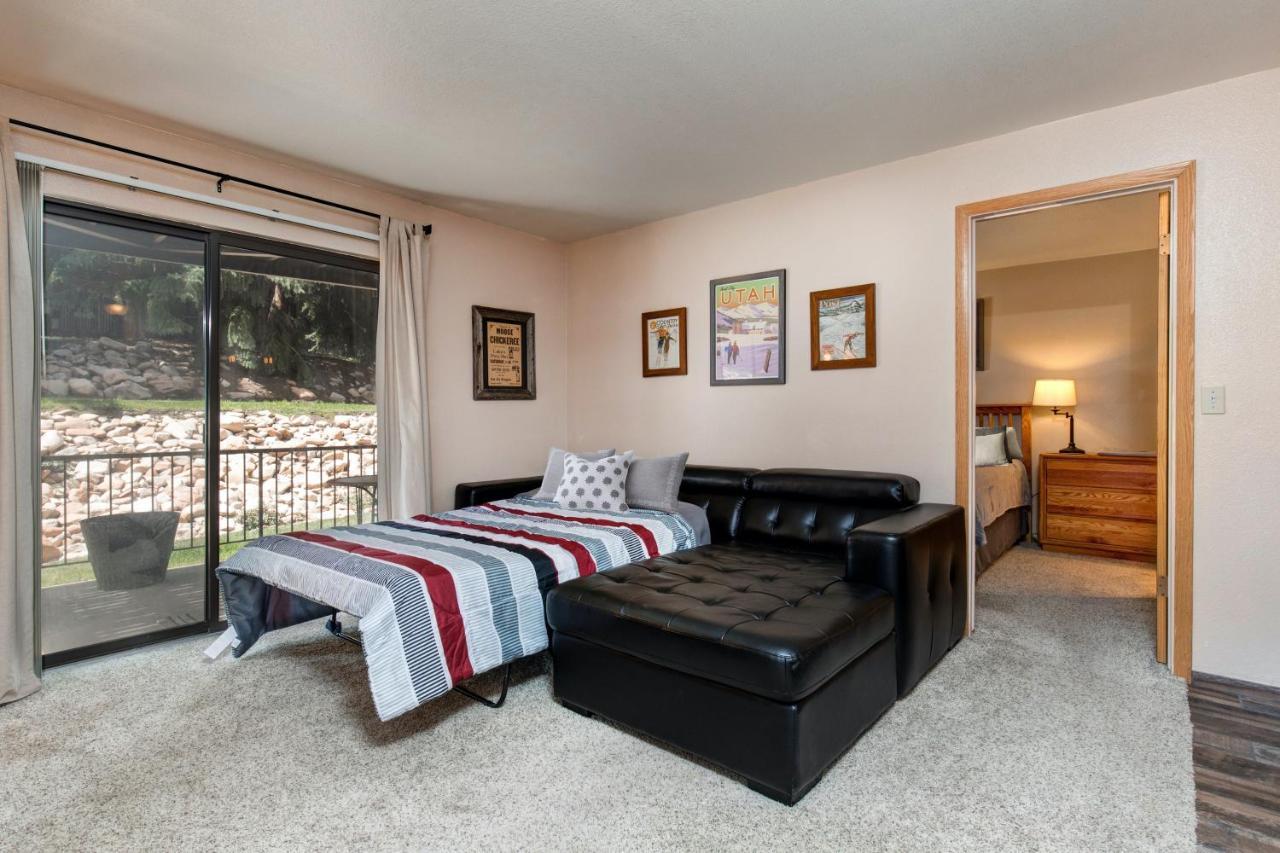 Red Pine Villa Park City Bagian luar foto